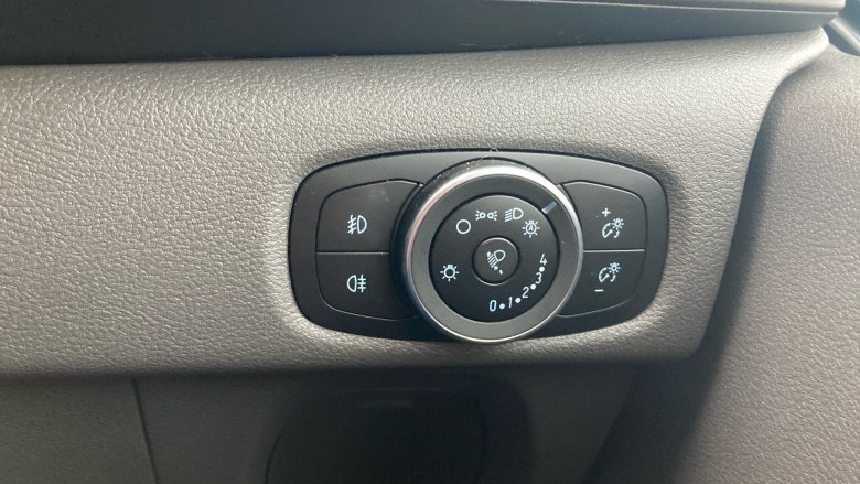 Ford Transit Custom 300 L1 Diesel Fwd 2.0 EcoBlue 170ps Low Roof D/Cab Limited Van Auto